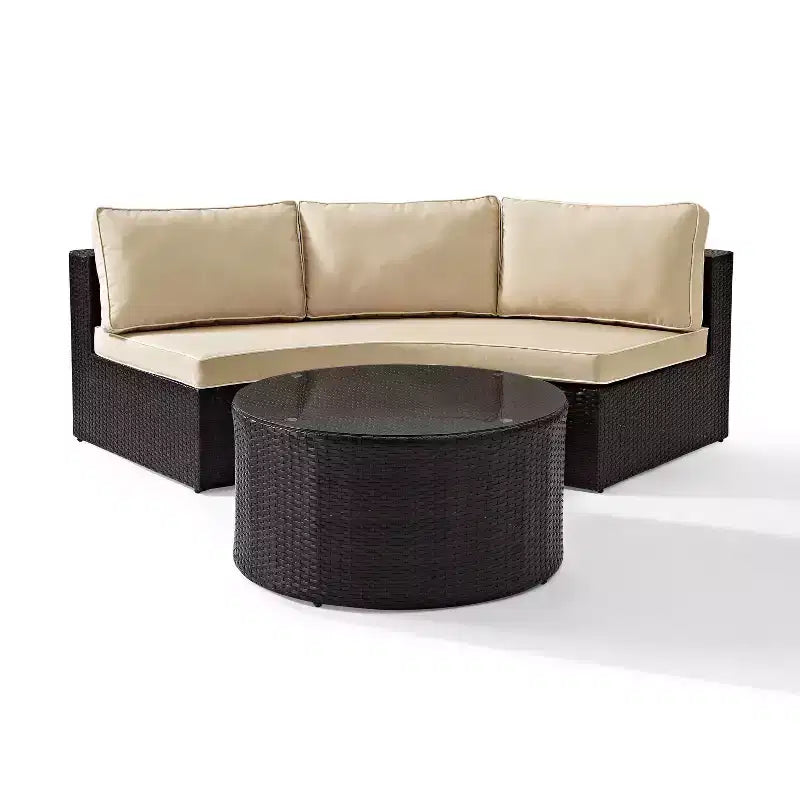 Ensemble sectionnel d'extérieur Catalina 2 pièces en osier : Canapé de patio et table basse modernes, Résistant aux UV, Tressé à la main, Cadre en acier