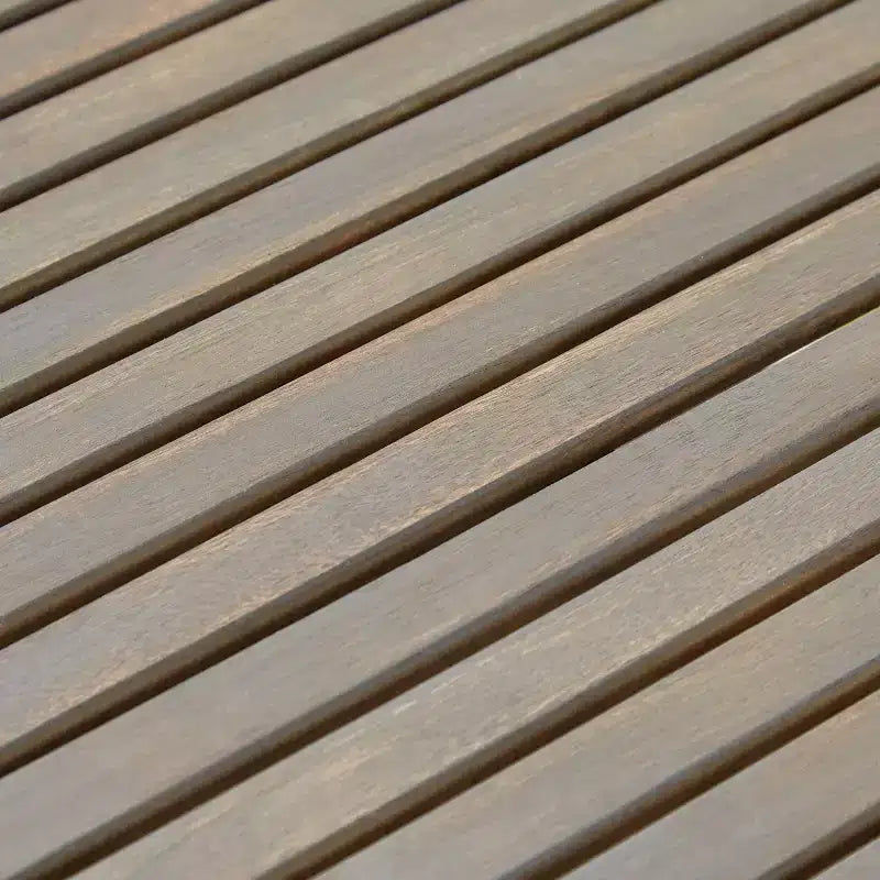 Lot de 2 fauteuils de jardin Grenada en bois d'acacia gris : Résistant aux intempéries avec coussins – Christopher Knight Home
