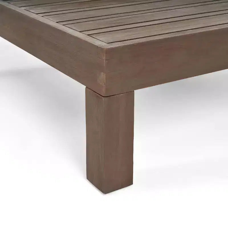 Causeuse d'extérieur 2 pièces Brava en bois d'acacia avec accoudoir gauche et table basse avec coussin gris/gris foncé - Christopher Knight Home