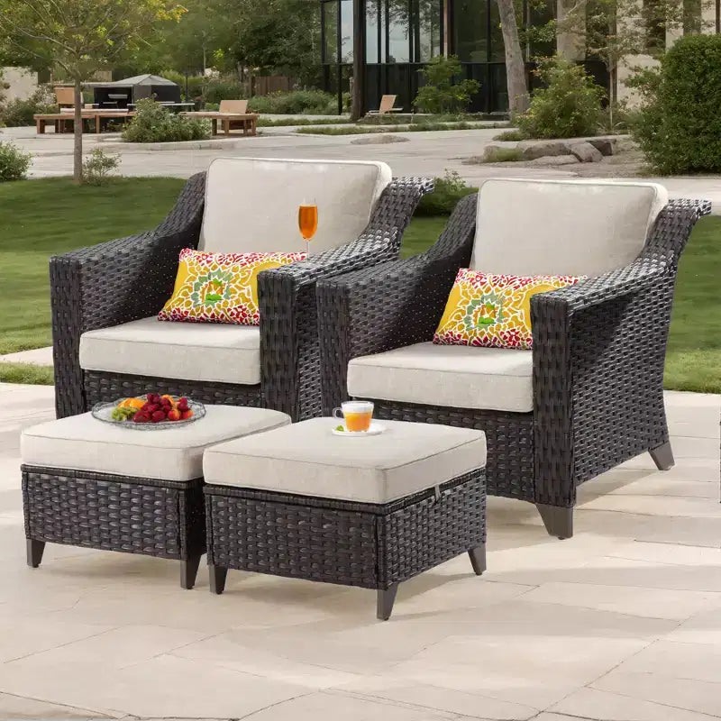 Chaise de patio UPTIOT avec coussins et poufs
