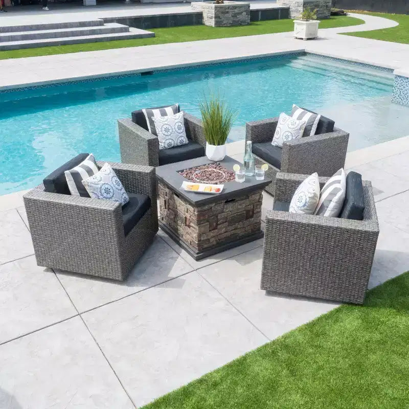 Ensemble de 5 pièces GDFStudio Venice en osier pour extérieur avec fauteuils pivotants et foyer
