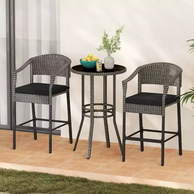 Ensemble de bar 3 pièces Costway en rotin pour patio avec tabourets de bar en osier et table ronde