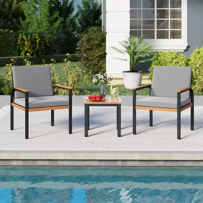 Ensemble de mobilier de patio Costway 3 pièces avec table basse, coussins amovibles, accoudoirs en bois d'acacia Noir/Gris