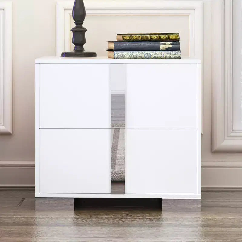 Table de chevet élégante à miroir avec 2 tiroirs et pieds en métal
