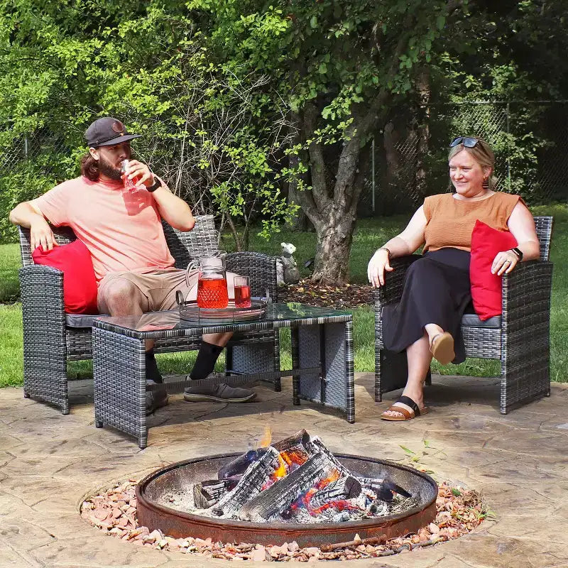 Sunnydaze Salon de conversation Ardfield pour patio avec causeuse, chaises et table - Gris et gris - 4 pièces