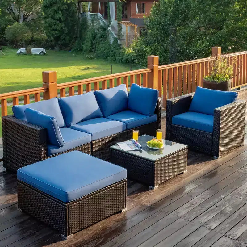 Costway Ensemble de meubles de patio en rotin 6 pièces Canapé sectionnel Table basse avec pouf coussin bleu marine