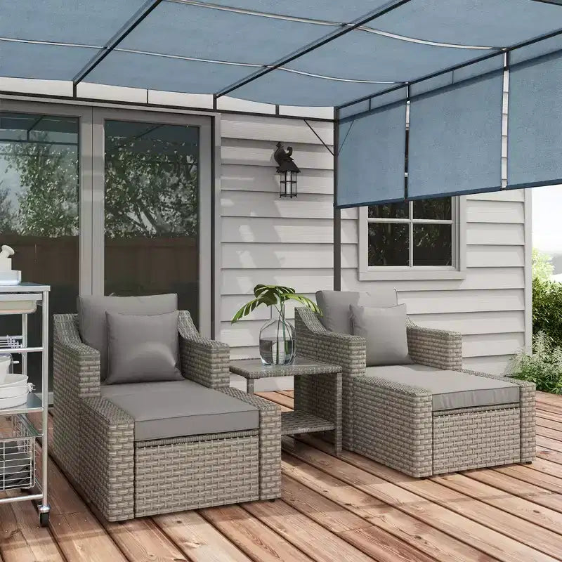 Ensemble de meubles de patio Outsunny 5 pièces, ensemble de fauteuils et poufs de conversation en rotin PE résistant aux intempéries avec table, coussins et oreillers inclus
