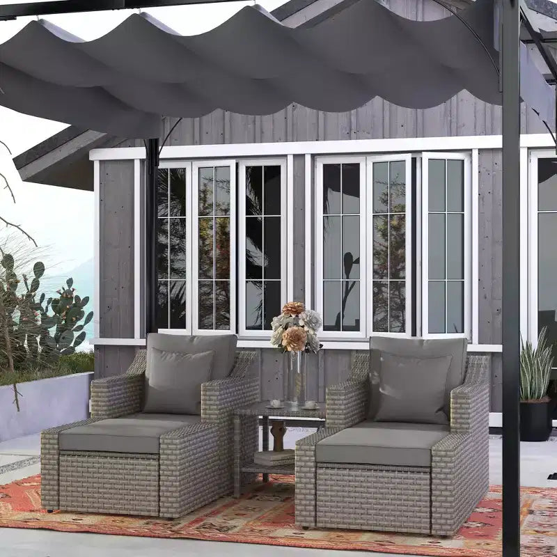 Ensemble de meubles de patio Outsunny 5 pièces, ensemble de fauteuils et poufs de conversation en rotin PE résistant aux intempéries avec table, coussins et oreillers inclus
